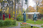 Авторский ландшафт с коллекцией скульптуры - фото 48 из 193